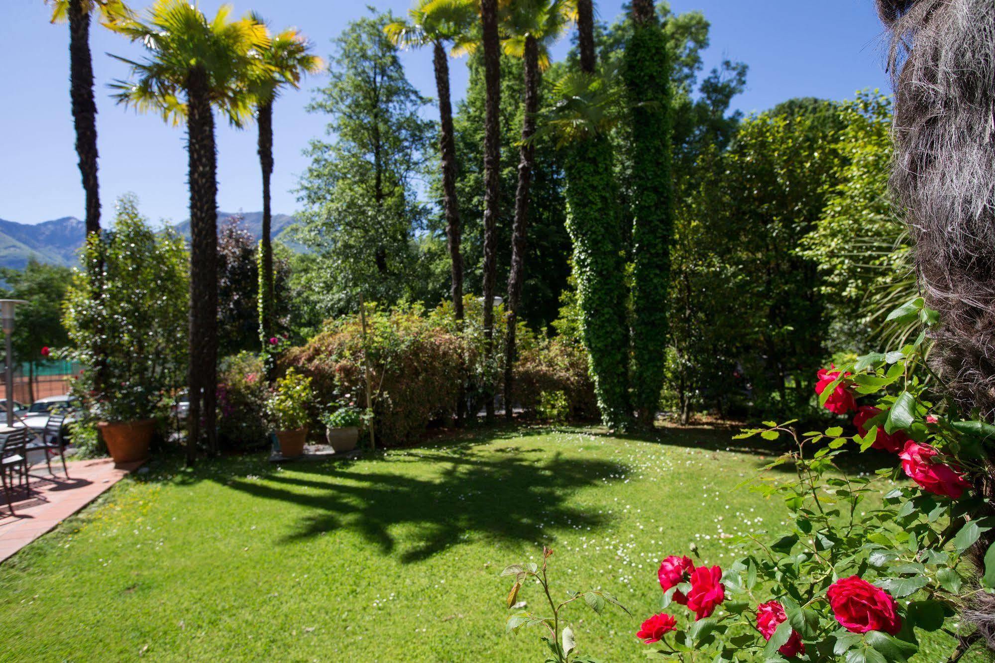 Aparthotel Al Lago Locarno Esterno foto
